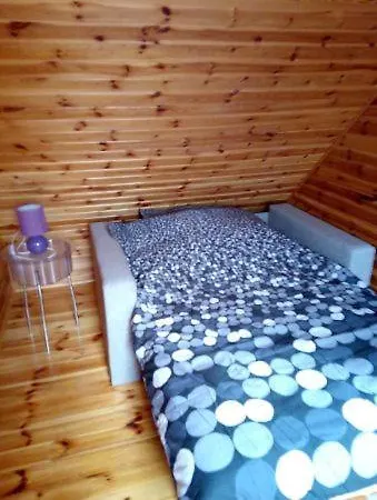 Domek Drewniany Nad Jeziorem Sobacz